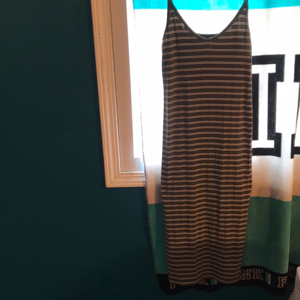 NEVER WORN Mid length olive green summer dress